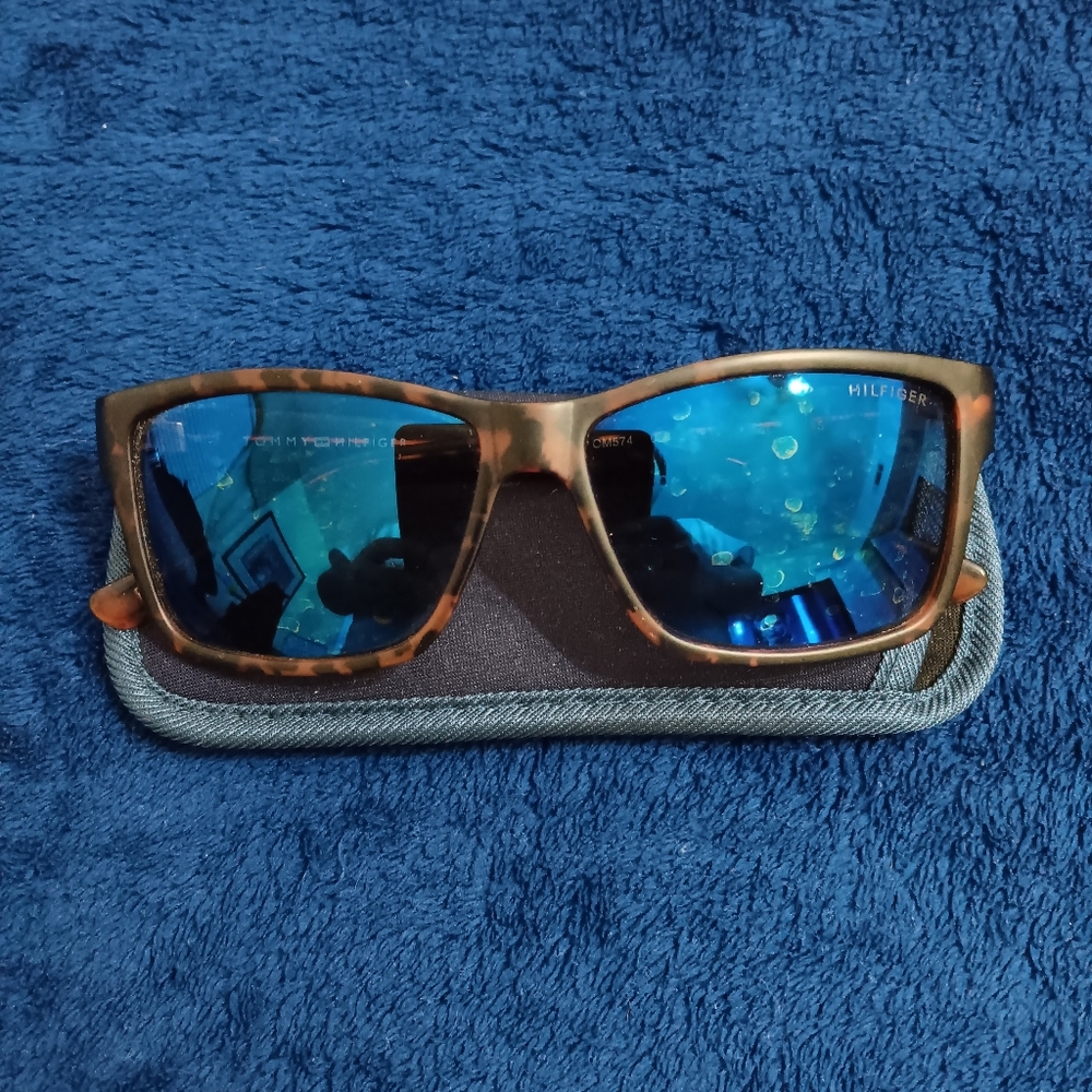 Tommy Hilfiger Sunglasses 👓